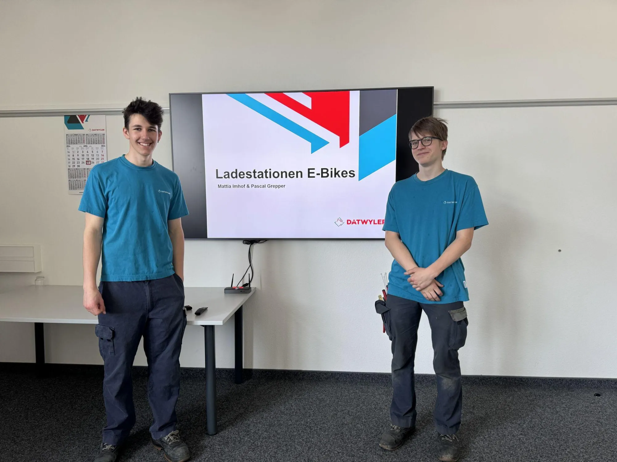 Mattia Imhof und Pascal Grepper E-Bike Ladestationen